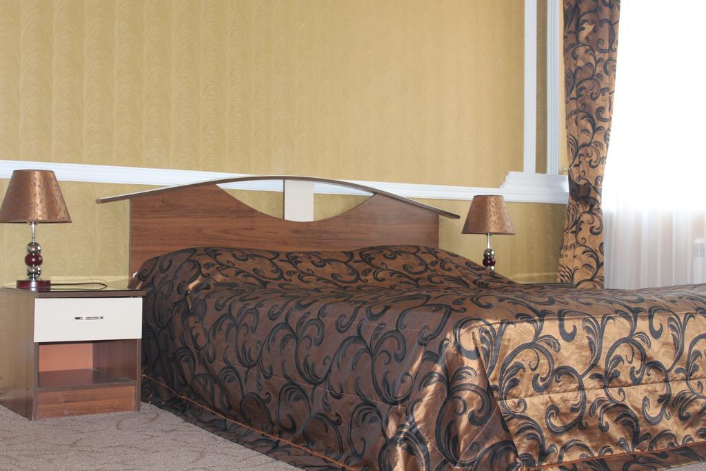 Hotel Edem Karagandy Kamer foto