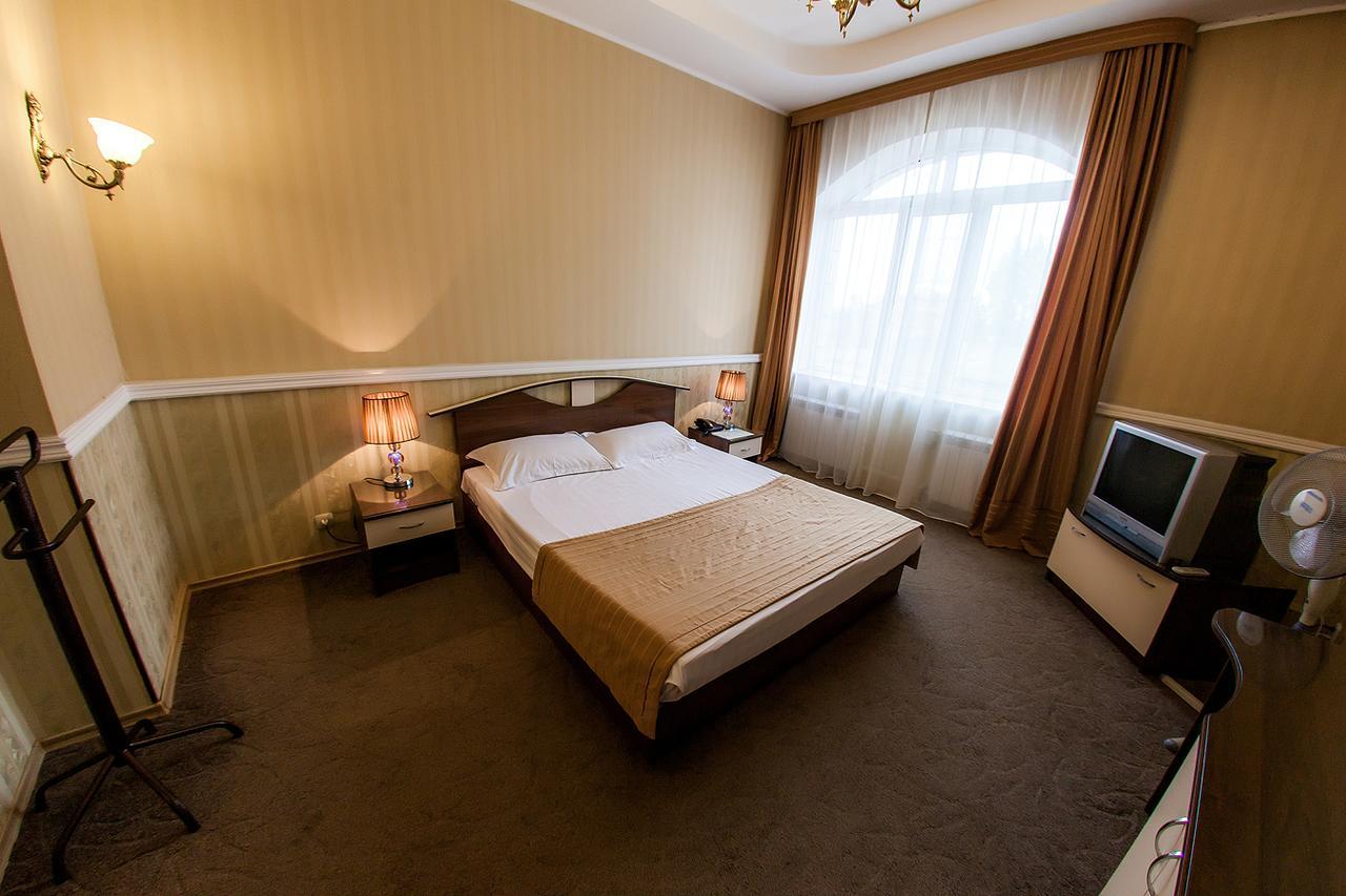 Hotel Edem Karagandy Buitenkant foto