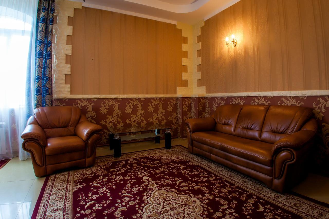 Hotel Edem Karagandy Buitenkant foto
