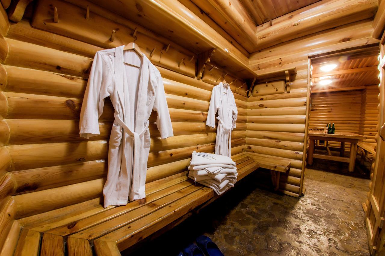 Hotel Edem Karagandy Buitenkant foto